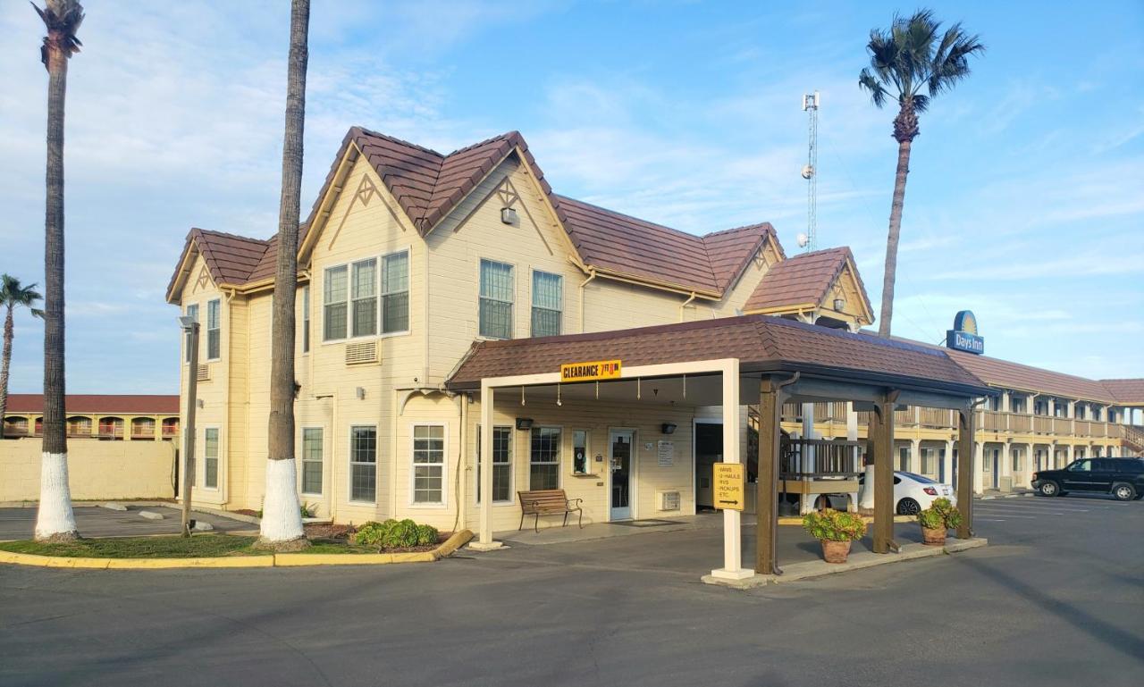 Days Inn By Wyndham Westley Εξωτερικό φωτογραφία